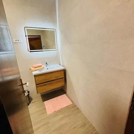 Marisala - Berth Avalable, 20m From Sea!! Tribanj-Kruscica