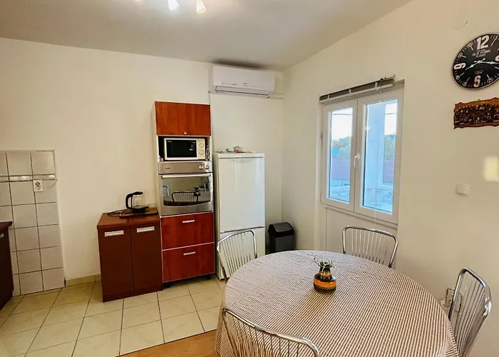 Marisala - Berth Avalable, 20m From Sea!!
