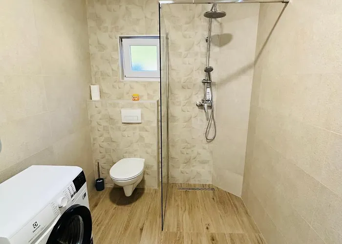 Marisala - Berth Avalable, 20m From Sea!! Tribanj-Kruscica