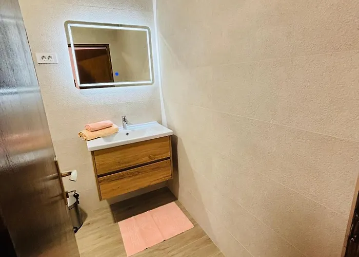 Marisala - Berth Avalable, 20m From Sea!! Tribanj-Kruscica