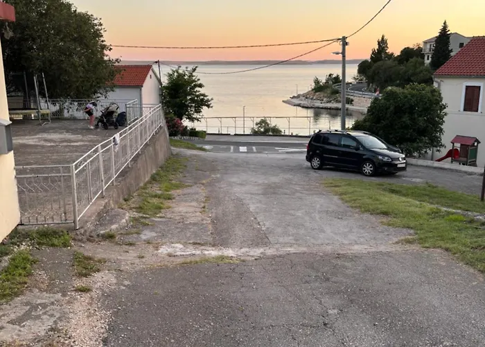 Apartment Marisala - Berth Avalable, 20m From Sea!! Tribanj-Kruscica