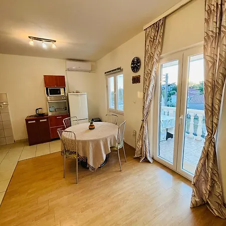 Marisala - Berth Avalable, 20m From Sea!! Apartament